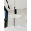 Perspektywiczne ujęcie Designerskiej Lampy Wiszącej Plater Czarna Nowoczesna Premium. Aranżacja nowoczesnego wnętrza od Primavera Home.