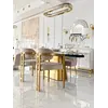 Designerskie Krzesło Romeo – Styl Włoski zaaranżowane w eleganckim salonie. Detal wykończenia od Primavera Home.