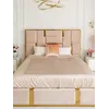 Łóżko glamour tapicerowane, nowoczesne, ze złotą listwą, beżowe 180x200cm EMPORIO w ujęciu z przodu, idealnie komponujące się z aranżacją nowoczesnego wnętrza.