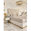 Szafka nocna glamour nowoczesna, beżowa, złota, stolik boczny z szufladą AMORE w stylowej aranżacji w salonie. Ekspozycja w salonie od Primavera Home.