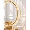 Lampa Stołowa Kryształowa Ring Złota Eclipse w aranżacji nowoczesnego wnętrza. Oświetlenie od Primavera Home.