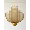 Lampa wisząca złota Florencja prezentująca dynamiczne światło, które ożywia przestrzeń. Oświetlenie na zamówienie od Primavera Home.