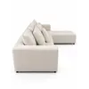 Sofa ukazana w perspektywie, podkreślająca jej elegancję. Aranżacja nowoczesnego wnętrza od Primavera Home.