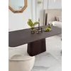 Nowoczesny Stół Rozkładany Modena – Drewniany na Jednej Nodze w interiorze. Ekspozycja w salonie od Primavera Home.