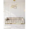 Sofa LONDON Beżowa pokazująca swoje mocne wykończenie. Meble na zamówienie od Primavera Home.