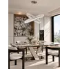 Stół LV COLLECTION Srebrny przedstawiony z boku, idealny do eleganckich wnętrz, oferowany przez Primavera Home.
