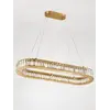 Szczegóły montażu żyrandola, ilustrujące łatwość instalacji i elegancki design. Lampa ECLIPSE od Primavera Home.