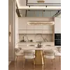 Prezentacja żyrandola w showroomie, ukazująca jego wyjątkowy design i elegancję. Lampa ECLIPSE od Primavera Home.