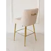 Hoker glamour w perspektywie, ukazujący jego elegancję i nowoczesny styl. Oferowany przez Primavera Home.
