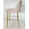 Smukły kształt hokeru PALOMA, idealnie pasujący do eleganckiego wnętrza. Oferowane przez Primavera Home.