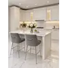Zbliżenie na detal wykończenia Półhokera Srebrnego Glamour. Produkt dostępny od Primavera Home.