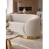 Sofa Beżowa Glamour Aksamitna FLORENCE Złote Nogi widziana z boku, doskonały detal wykończenia od Primavera Home.