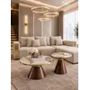 Zbliżenie na powierzchnię blatu z spiekanego kamienia, podkreślające elegancję stolika Robin S i Robin L od Primavera Home.