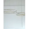 Żyrandol Kryształowy Złoty Ring Nowoczesny CRYSTAL w aranżacji nowoczesnej jadalni, od Primavera Home.