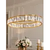 Zbliżenie na detal kryształu Żyrandola Kryształowego Złotego Ring Nowoczesnego CRYSTAL, elegancja od Primavera Home.