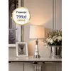 Stylowa lampa stołowa w aranżacji nowoczesnego wnętrza, wyróżniająca się eleganckim designem. Oświetlenie na zamówienie od Primavera Home.