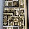 Luksusowa tapeta geometryczna Versace glamour kwadraty brązowo złota