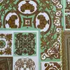 Luksusowa tapeta Versace Découpage kwadraty zielono złota