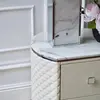 Zestaw dwóch szafek nocnych glamour, stylowe z ekoskórą, białe srebrne szafki nocne z szufladami HERMITAGE OUTLET