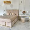 Łóżko glamour tapicerowane, nowoczesne, ze złotą listwą, beżowe 180x200cm EMPORIO