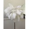 Lampa podłogowa glamour złota z białymi piórami 160 cm OUTLET
