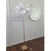 Lampa podłogowa glamour złota z białymi piórami 160 cm OUTLET