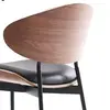 Detal wykończenia designerskiego krzesła Wing. Meble od Primavera Home w eleganckim stylu.