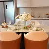 Stylowy detal ekskluzywnego krzesła Linea w showroomie w Warszawie. Primavera Home.