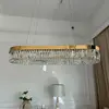 Detal kryształowego wykończenia żyrandola Diamond od Primavera Home.