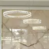 Wyjątkowe kryształy w żyrandolu kryształowym Crystal XXL Złoty, projekt od Primavera Home.