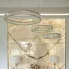 Wysokiej jakości żyrandol kryształowy Crystal XXL Złoty, zaprojektowany przez Primavera Home.