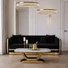 złota sofa czarna tapicerowana