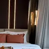 Ekspozycja nowoczesnego żyrandola kryształowego Crystal XS w stylowym wnętrzu. Primavera Home w Warszawie.