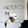 Aranżacja żyrandola CRYSTAL 5 Złoty w nowoczesnym wnętrzu. Oferta od Primavera Home.