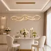 Inspiracje wnętrz z żyrandolem CRYSTAL 5 Złoty jako głównym elementem. Primavera Home.