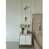 Kinkiet Motyl Złoty w salonie. Meble na zamówienie od Primavera Home.