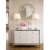 Komoda glamour lakierowana drewniana na stalowych nogach Lorenzo M Silver w aranżacji eleganckiej jadalni. Meble na zamówienie od PRIMAVERA HOME.