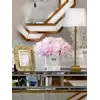 Detale gniazd konsoli lustrzanej CHICAGO GOLD glamour stalowej złotej, doskonale wpisujące się w nowoczesny styl. Meble na zamówienie od Primavera Home.