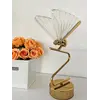 Trójwymiarowa perspektywa Lampy Stołowej Motyl Złota. Ekspozycja w salonie od Primavera Home.