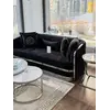 Sofa Glamour Madonna Czarna w projektach wnętrzarskich, nowoczesny trend od Primavera Home.