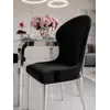 Aranżacja z ekskluzywnym krzesłem do jadalni glamour, podkreślająca elegancję wnętrza, wykonana przez Primavera Home.
