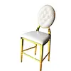 Hoker MEDALION Glamour Nowojorski Biało-Złoty w ujęciu z przodu. Ekspozycja w salonie przygotowana przez Primavera Home.