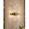 Kinkiet LUCY w aranżacji nowoczesnego wnętrza, doskonale dopełniający elegancką przestrzeń. Oferta od Primavera Home.