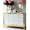 Komoda glamour LORENZO M na stalowych nogach złota biała w ujęciu z przodu. Oświetlenie na zamówienie od Primavera Home.
