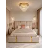 Detal szycia kryształowego żyrandola przysufitowego glamour plafon nowoczesny złoty GLAMOUR, ukazujący precyzję wykończenia. Aranżacja nowoczesnego wnętrza od Primavera Home.