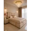 Kryształowy żyrandol przysufitowy glamour plafon nowoczesny złoty GLAMOUR w jasnym wnętrzu. Ekspozycja w salonie od Primavera Home.