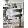 Krzesło MARCO w jasnym wnętrzu, które podkreśla jego design. Zdjęcie od Primavera Home.