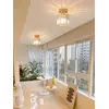 Zbliżenie na detal wykończenia lampy Sufitowej Kryształowej Stars S Złota. Jakość i elegancja od Primavera Home.