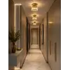 Lampa Sufitowa Kryształowa pojedynczy punkt świetlny DIAMOND XS , lampa glamour – Primavera Home uchwycona z boku. Detal wykończenia prezentuje elegancję i styl.