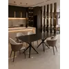 Perspektywa ukazująca stół, idealnie wpasowujący się w elegancką przestrzeń, oferowany przez Primavera Home.